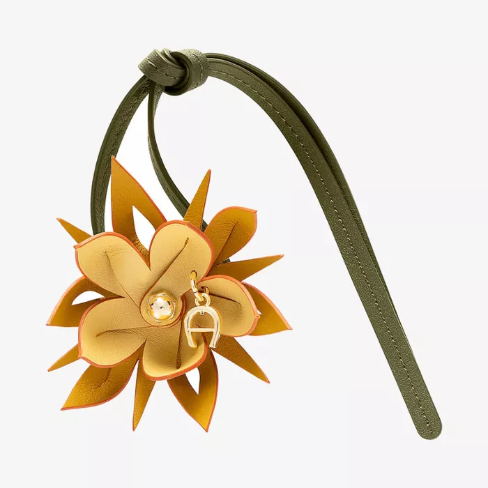 Aigner حلية حقيبة — عرض 1