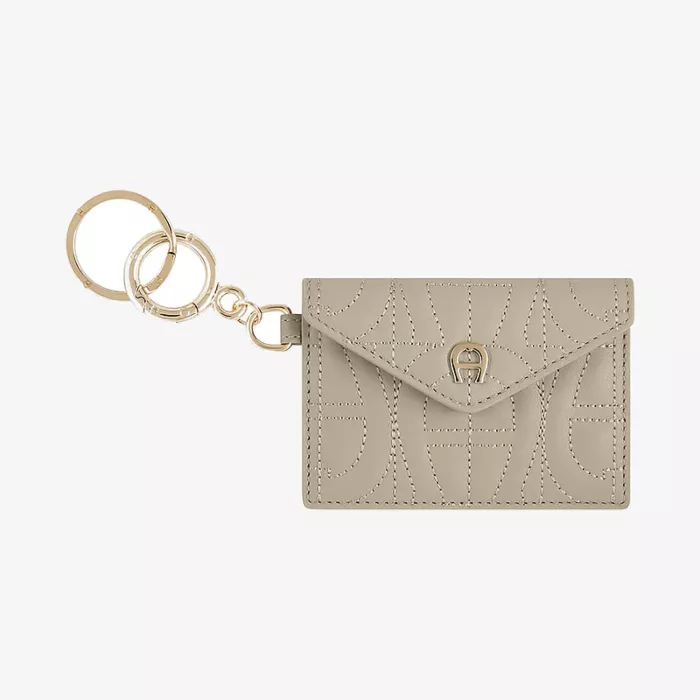Aigner ميدالية ديادورا — عرض 1