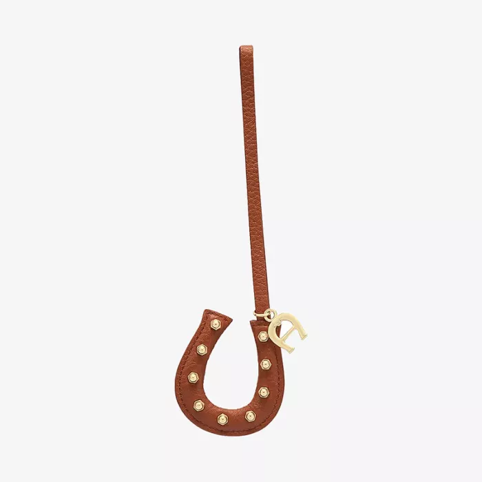 Aigner ميدالية فاشن — عرض 1