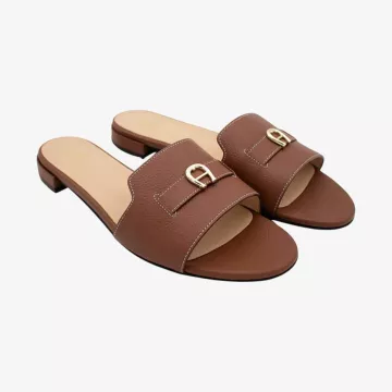 Aigner صندل أرييل 1 إيه — عرض 1