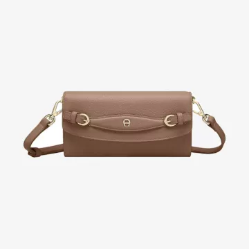 Aigner Cavallo Wallet on Chain