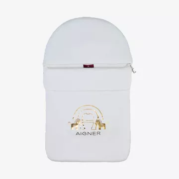 Aigner بيبي نيست — عرض 1