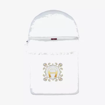 Aigner بيبي نيست — عرض 1