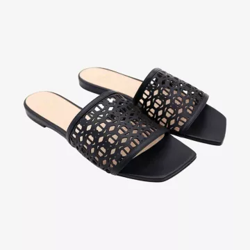 Aigner حذاء لوكو مفتوح — عرض 1